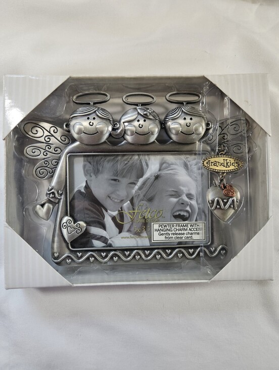 Fetco Home Decor Other - Grandkids 3.5x5" pewter photo frame with charm and 3 angels
